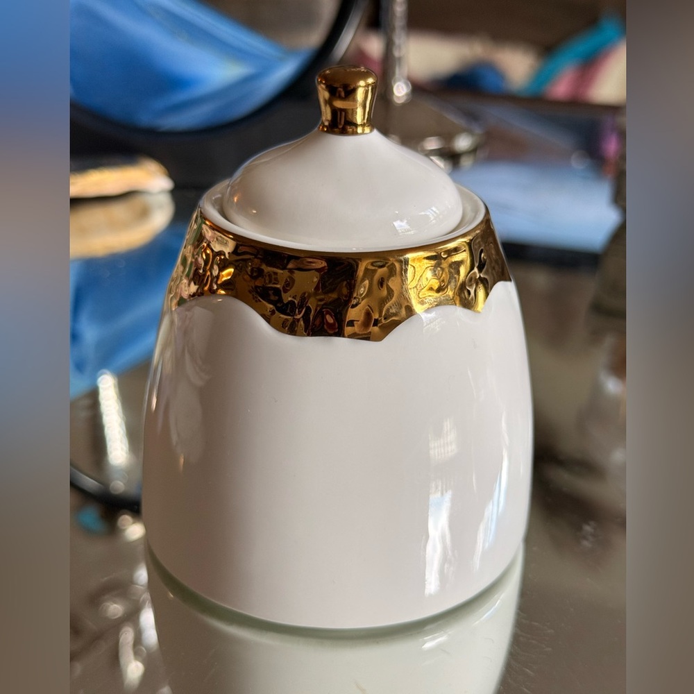 Yedi Houseware White & Gold Ceramic Sugar Pot w/ Lid – New